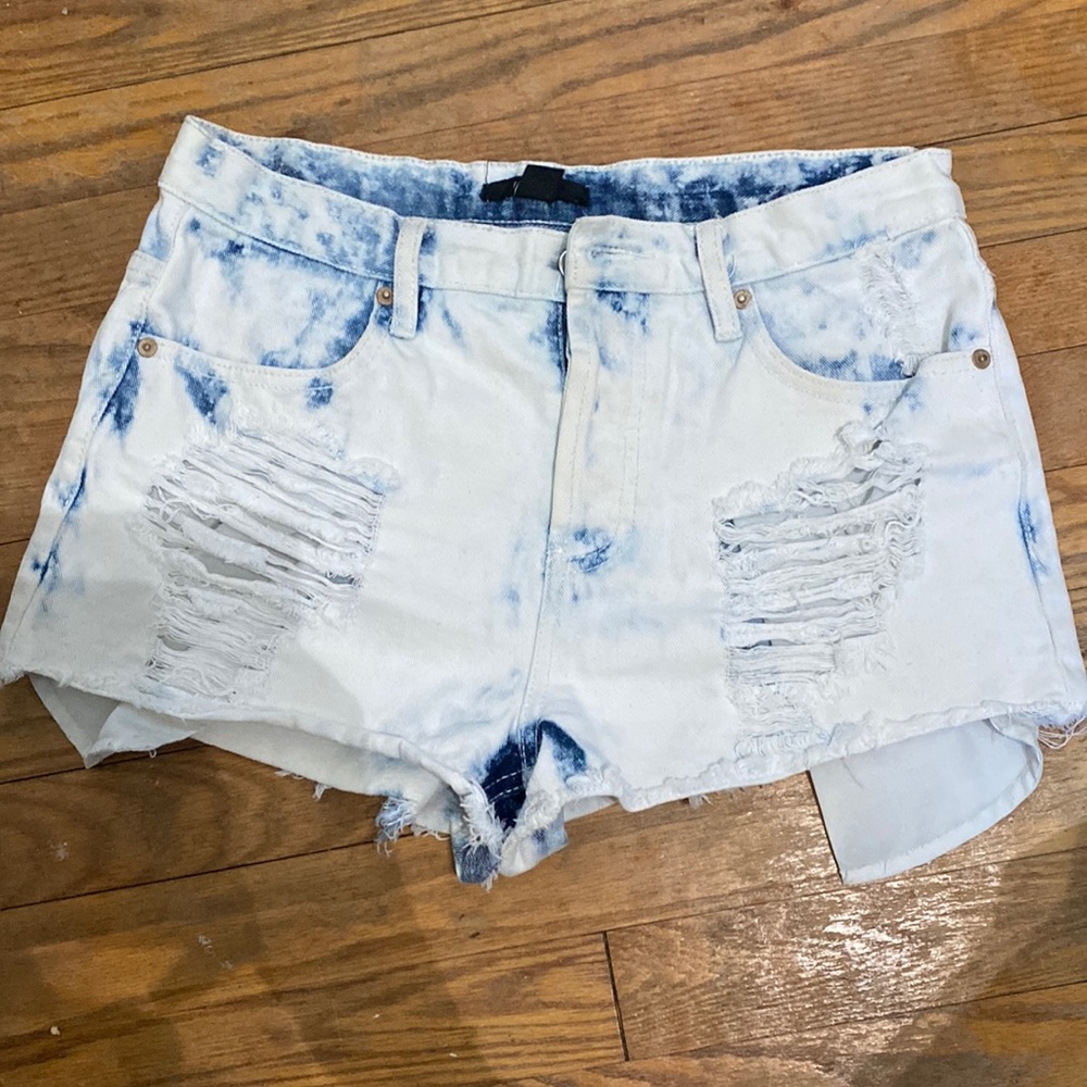 Forever 21 whitewash Jean shorts
